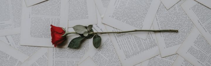 Księga kondolencyjna – czym jest i jakie ma zastosowanie?